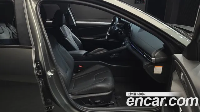 Hyundai Avante CN7 — Фото автомобиля 16
