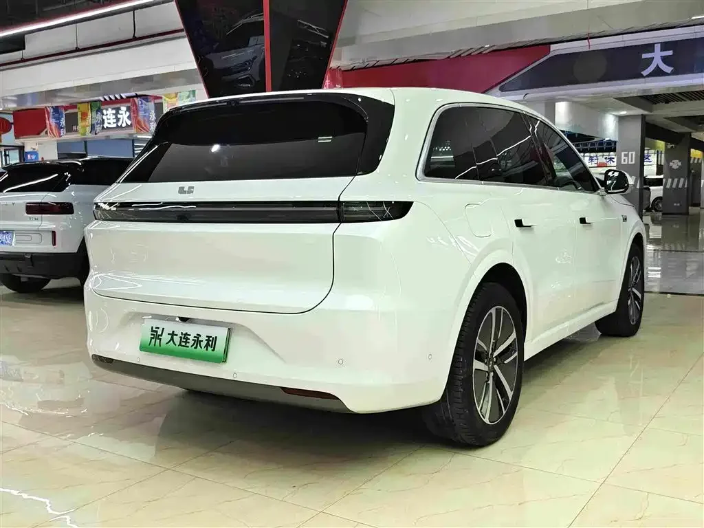 Li Auto Li Auto L6 2024 Pro — Фото автомобиля 4
