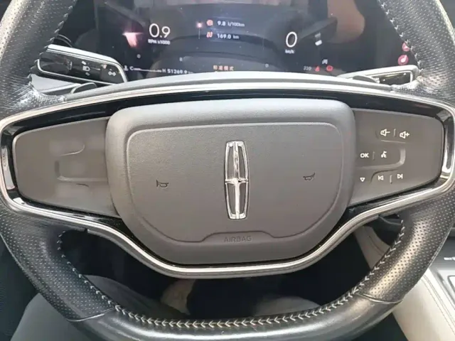 Lincoln Z — Фото автомобиля 10