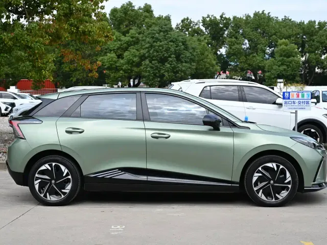 MG 4 EV — Фото автомобиля 6