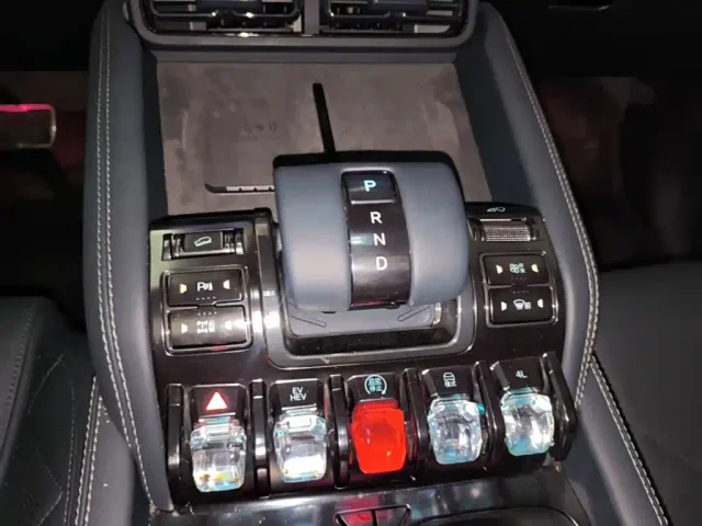 BYD FangChengBao Leopard 5 — Фото автомобиля 13
