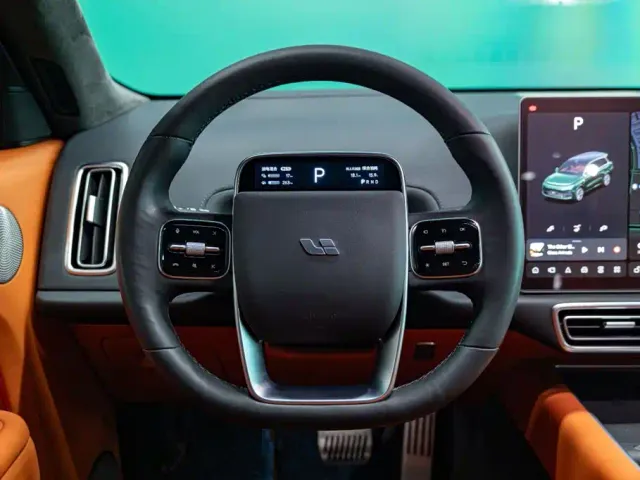 Li Auto L9 — Фото автомобиля 20