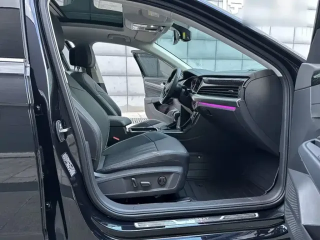 Volkswagen Passat — Фото автомобиля 5
