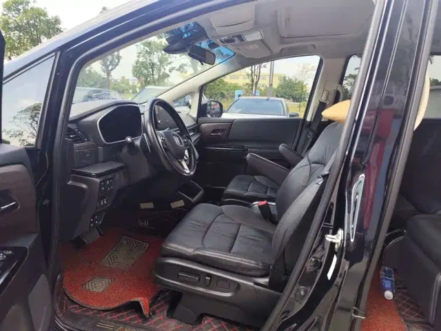 Honda Odyssey — Фото автомобиля 5