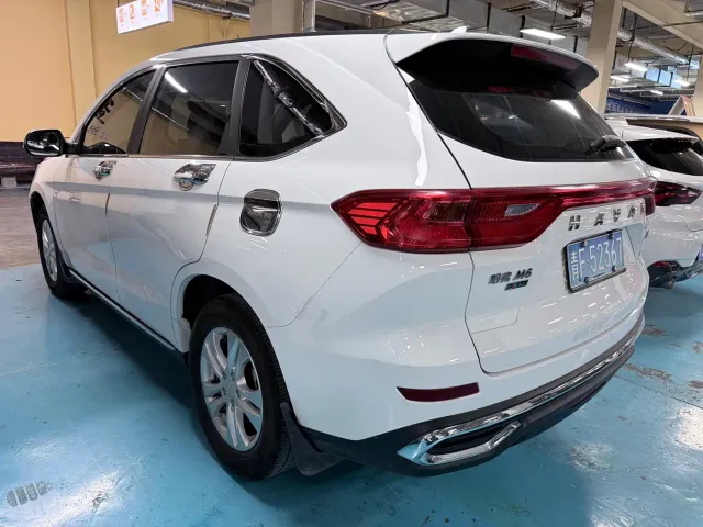 Haval M6 — Фото автомобиля 16