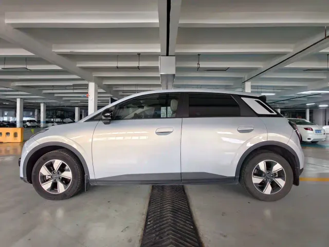 GAC Aion UT — Фото автомобиля 3