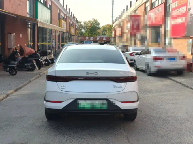 BYD Qin PLUS — Фото автомобиля 6