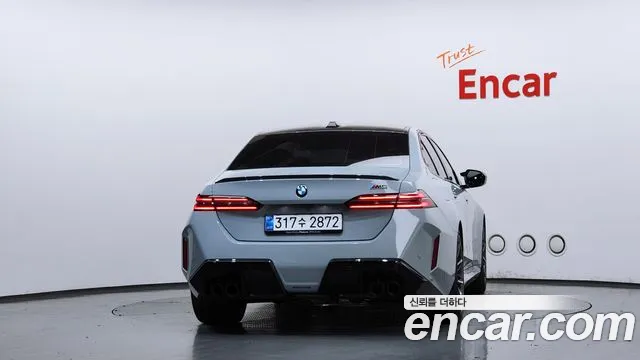 BMW M5 G90 — Фото автомобиля 4