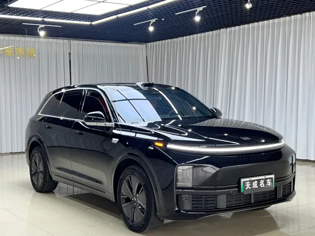 Li Auto L7 — Фото автомобиля 3