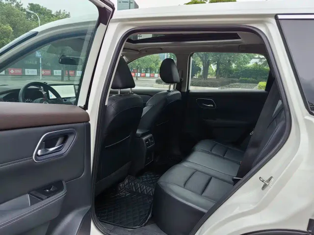 Nissan X-Trail — Фото автомобиля 14
