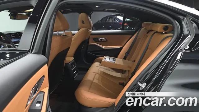 BMW 3-Series 3 серия (G20) 320i M Sport — Фото автомобиля 11