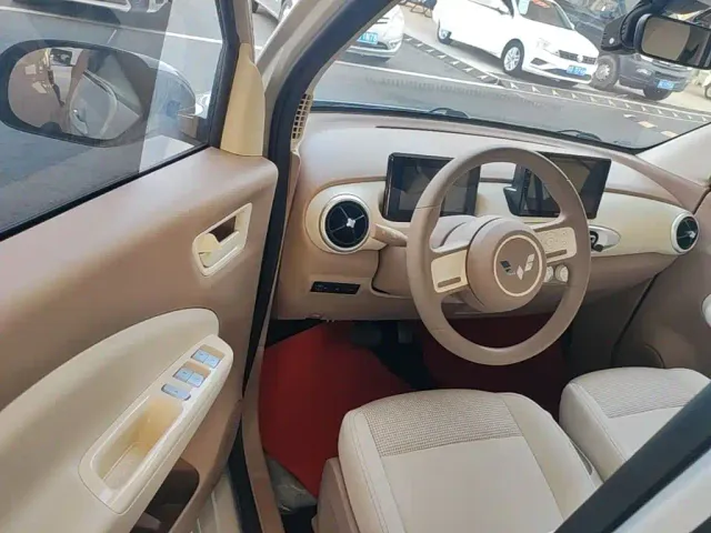 Wuling Hongguang Mini EV — Фото автомобиля 15