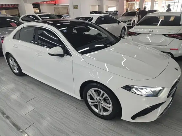 Mercedes-Benz A-Class — Фото автомобиля 3