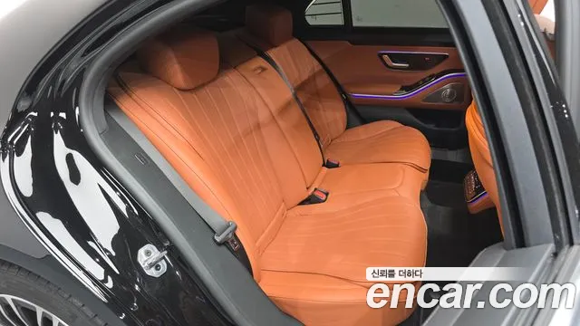 Mercedes-Benz S-Class — Фото автомобиля 10