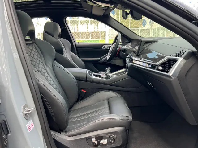BMW X6 M — Фото автомобиля 12