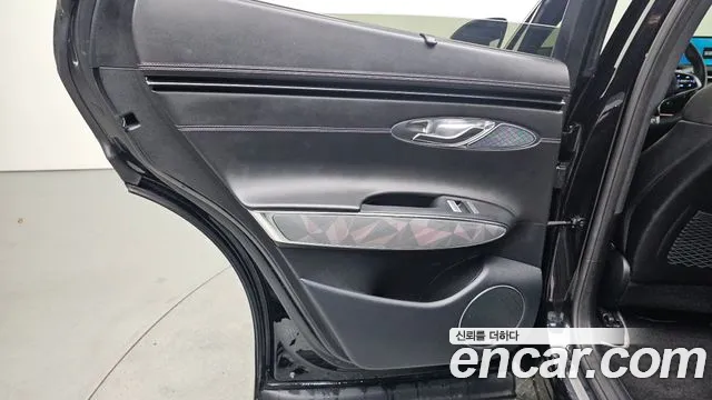 Genesis GV70 2.5T Бензин 2WD — Фото автомобиля 23