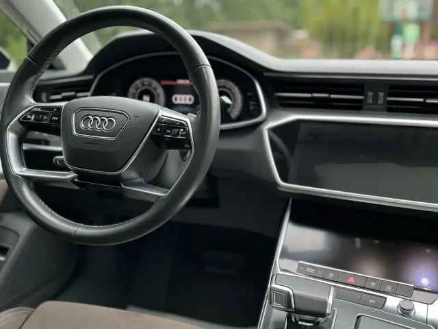 Audi A7L — Фото автомобиля 9