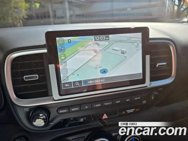 Hyundai Venue — Фото автомобиля 11