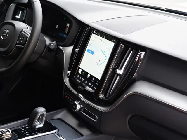 Volvo XC60 — Фото автомобиля 15