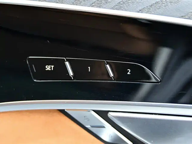 Audi A8 — Фото автомобиля 29