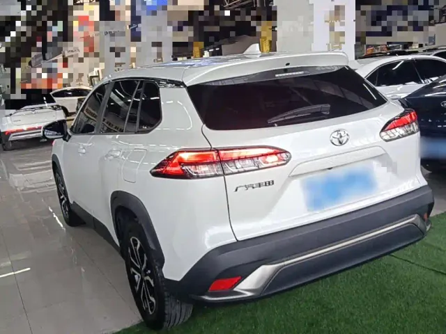 Toyota Frontlander — Фото автомобиля 4