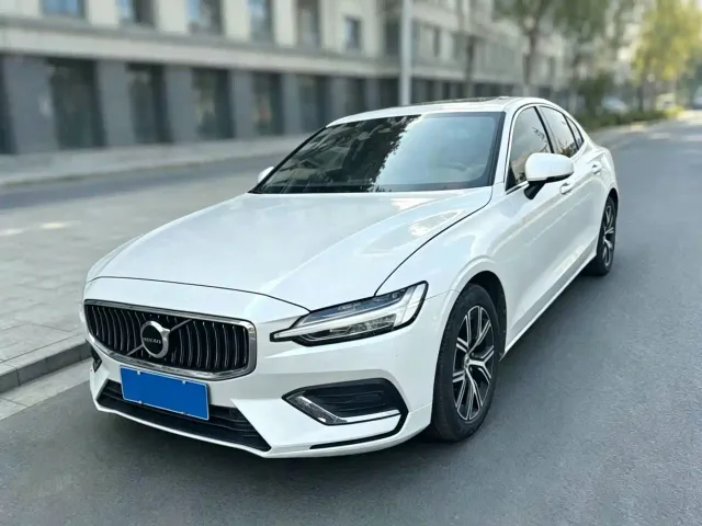 Фотография автомобиля — Volvo S60