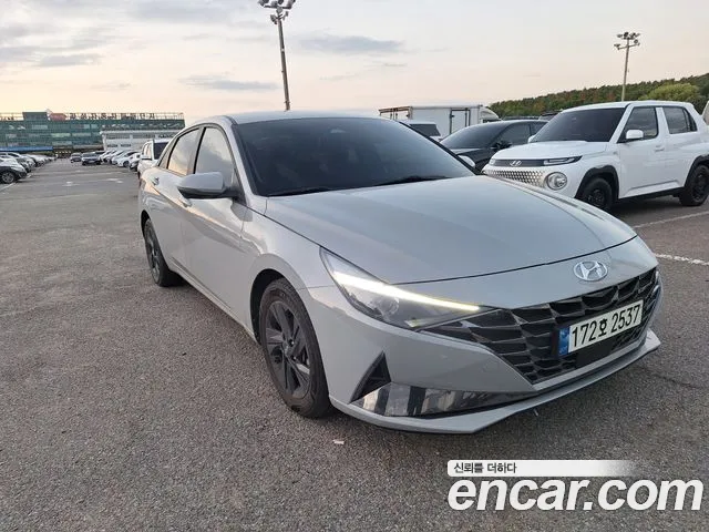 Hyundai Avante CN7 — Фото автомобиля 2
