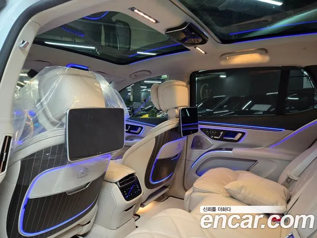 Mercedes-Benz EQS — Фото автомобиля 17