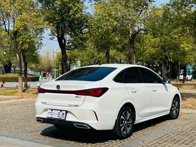 Changan Eado — Фото автомобиля 7
