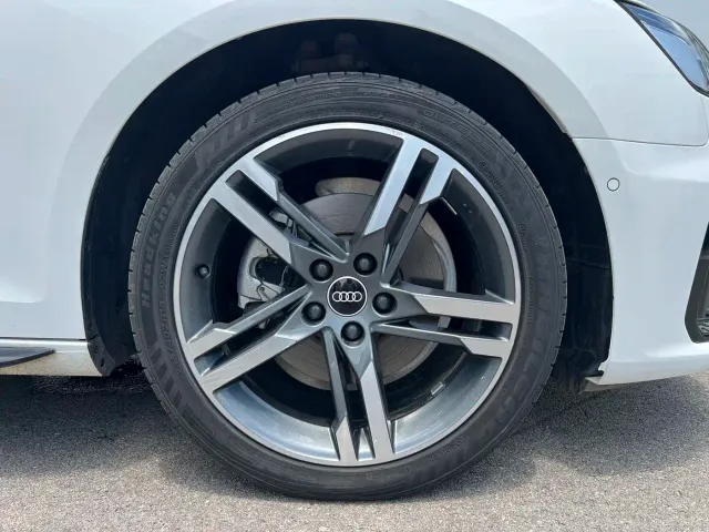 Audi A4L — Фото автомобиля 15