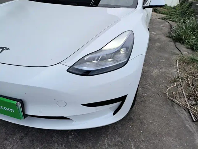 Tesla Model 3 2023 Rear-Wheel Drive — Фото автомобиля 23