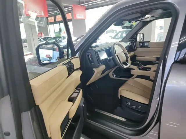 BYD FangChengBao Leopard 5 — Фото автомобиля 15