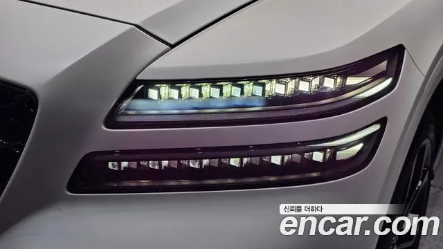 Genesis GV80 — Фото автомобиля 22