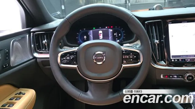 Вольво S60 S60 третьего поколения B5 Ultimate Bright — Фото автомобиля 9