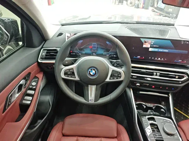 BMW i3 — Фото автомобиля 10