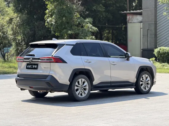 Toyota Wildlander — Фото автомобиля 8