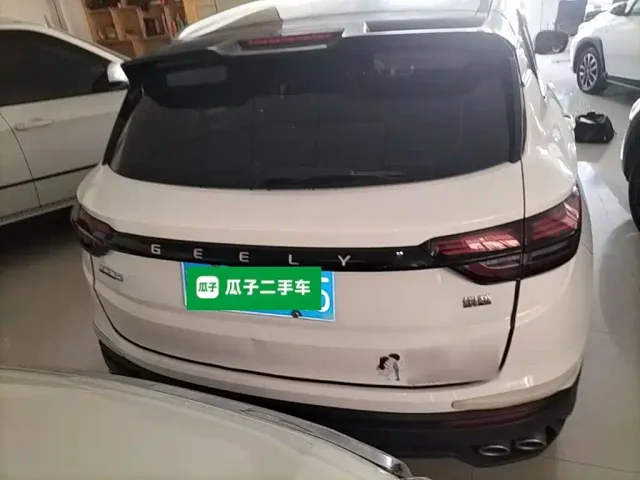 Geely Binyue — Фото автомобиля 5