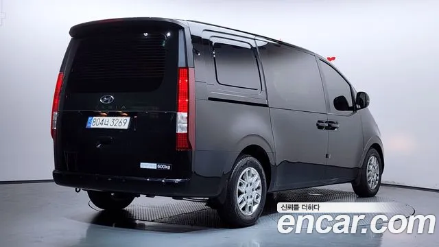 Hyundai Staria Staria Карго 5 мест — Фото автомобиля 2
