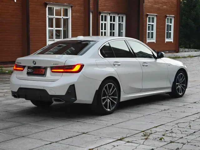 BMW 3 Series — Фото автомобиля 6