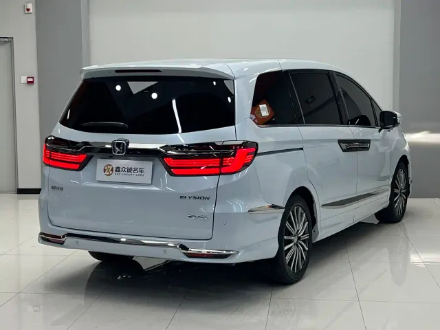 Honda Elysion — Фото автомобиля 17