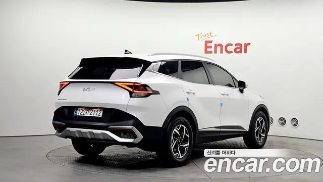 Kia Sportage Sportage 5-е поколение Бензин 1.6 турбо 2WD — Фото автомобиля 2