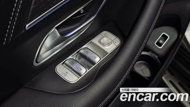 Mercedes-Benz GLE-Class — Фото автомобиля 25