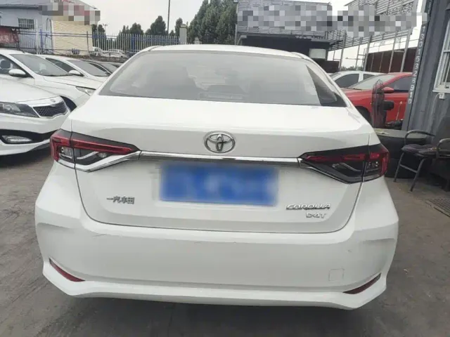 Toyota Corolla — Фото автомобиля 5