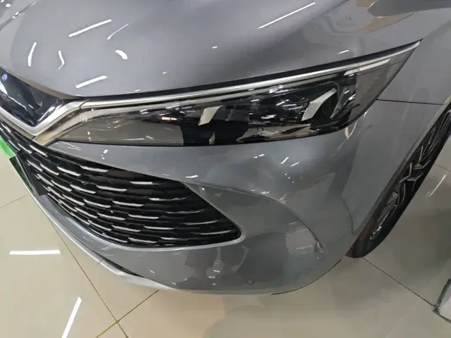BYD Qin L — Фото автомобиля 23