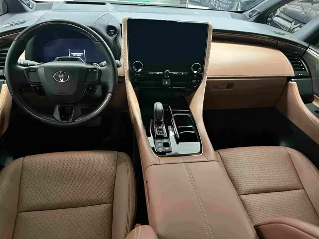 Toyota Alphard — Фото автомобиля 14