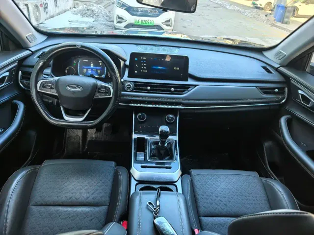 Chery Tiggo 8 — Фото автомобиля 7