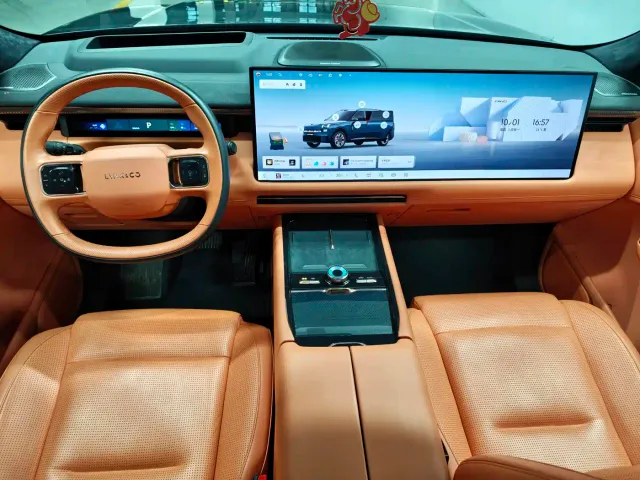 Lynk & Co 900 — Фото автомобиля 9