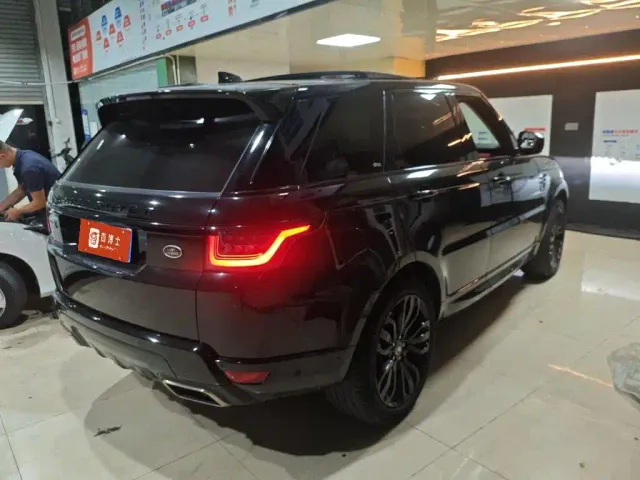 Land Rover Range Rover Sport — Фото автомобиля 8