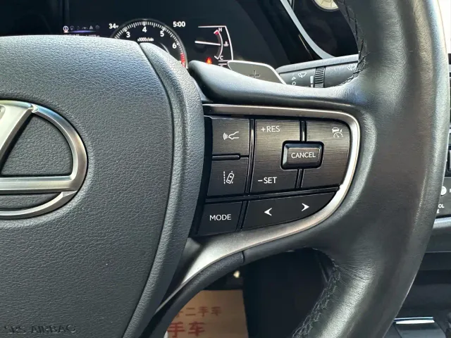 Lexus ES — Фото автомобиля 16