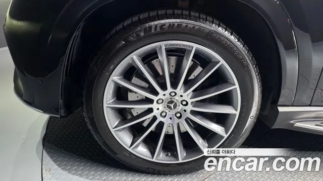Mercedes-Benz GLE-Class — Фото автомобиля 4